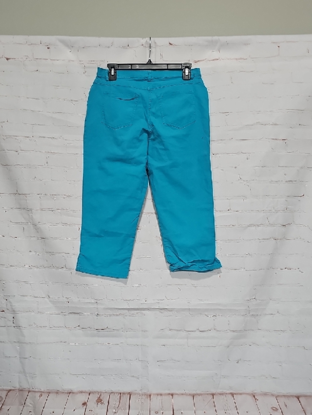 Ruby Rd. Turquoise Cropped Pants - Picture 3 of 3